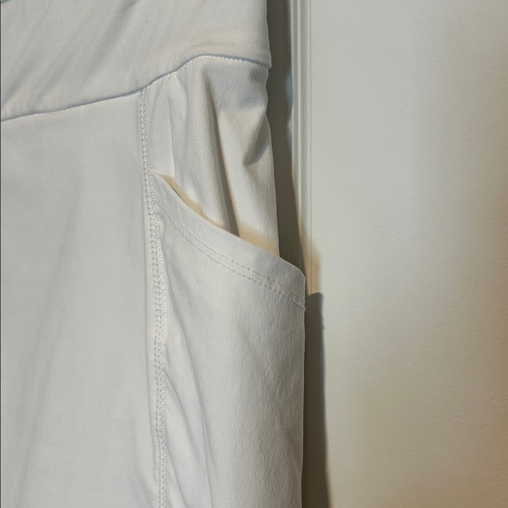 Columbia White Skort Women's Large - Picture 3 of 7